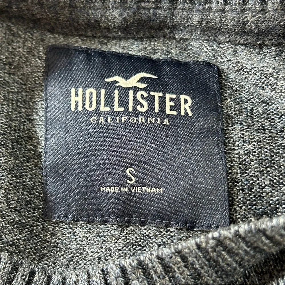 Hollister y2k holes crewneck